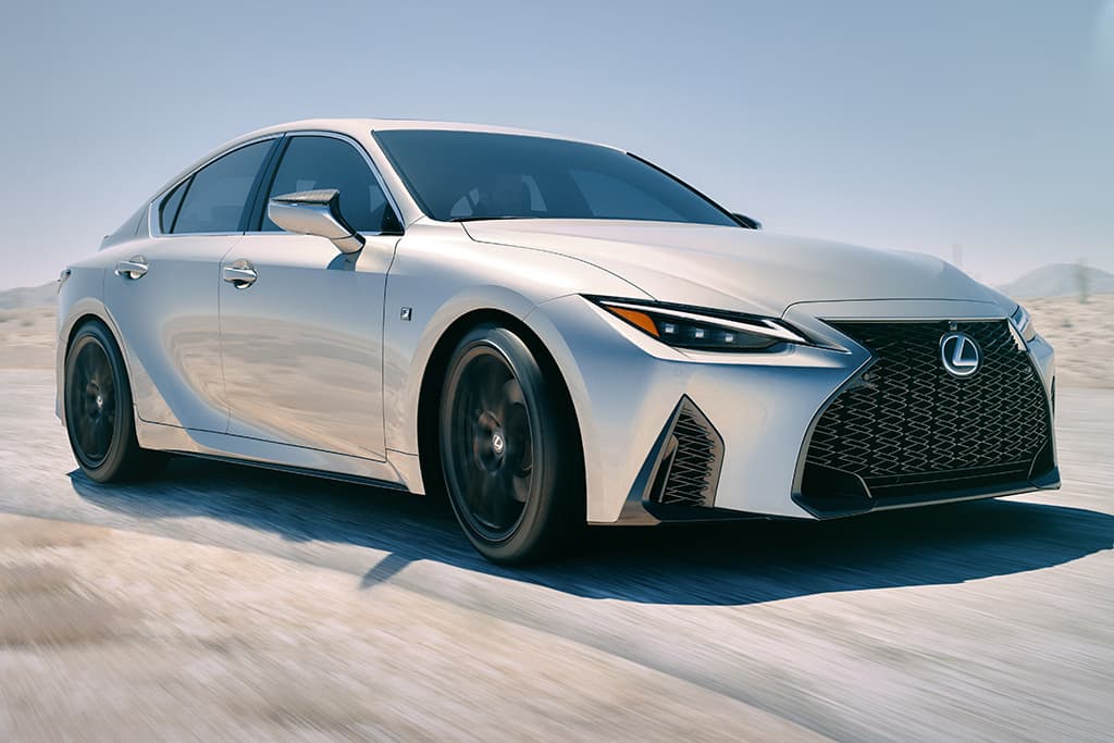 2020_lexus-is-55255.jpg