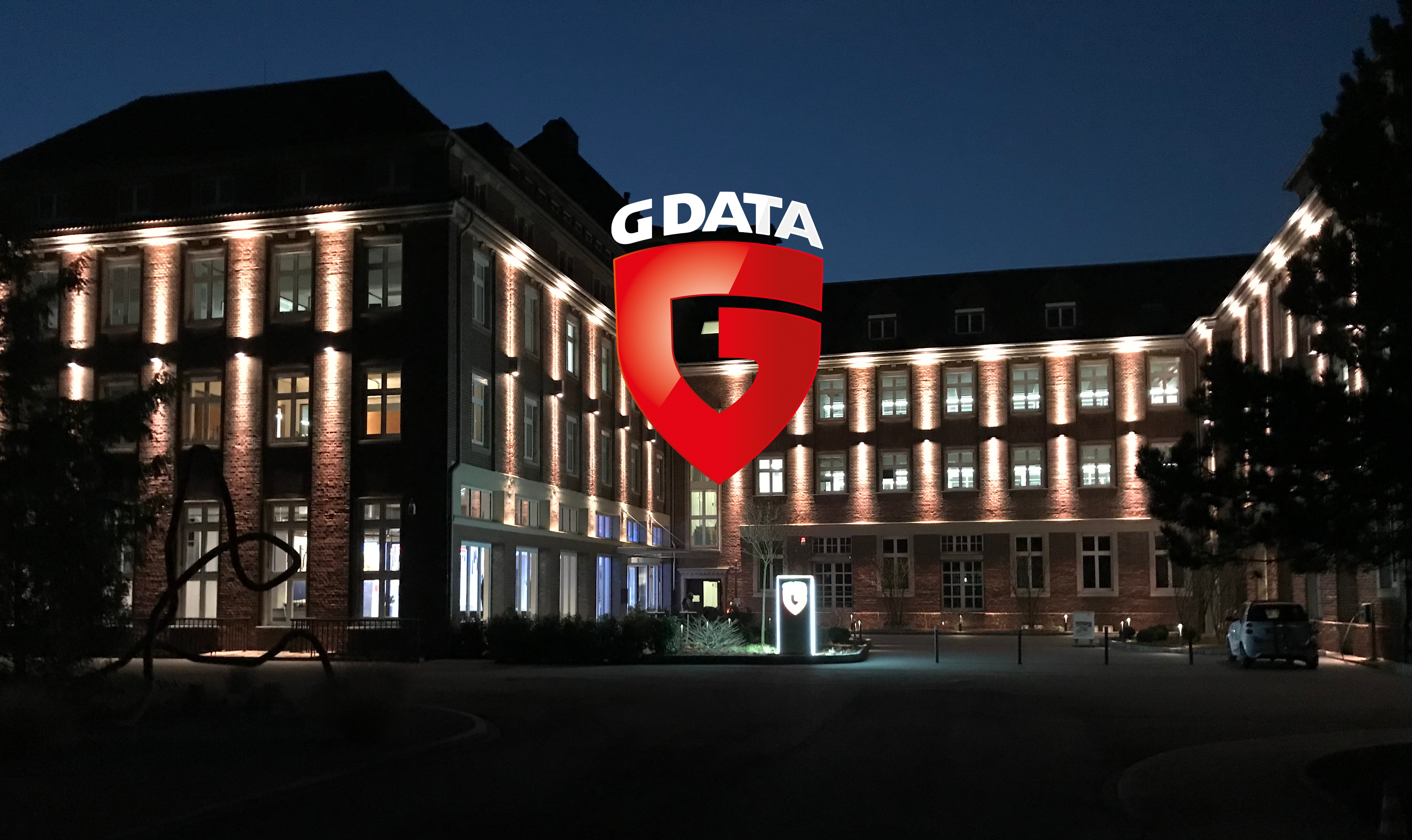 Gdata-by-night-small.jpg