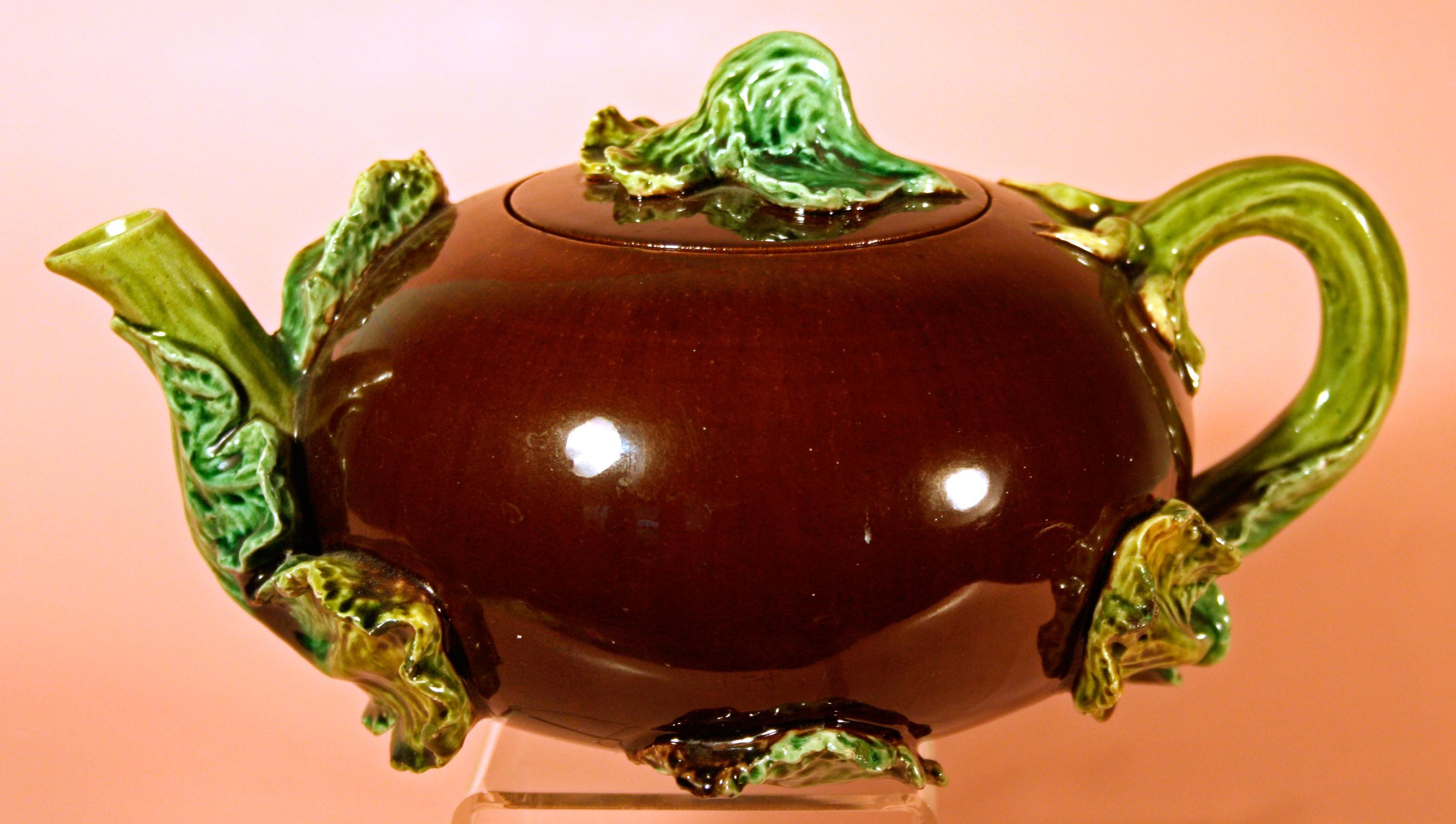 majolica_teapot.png