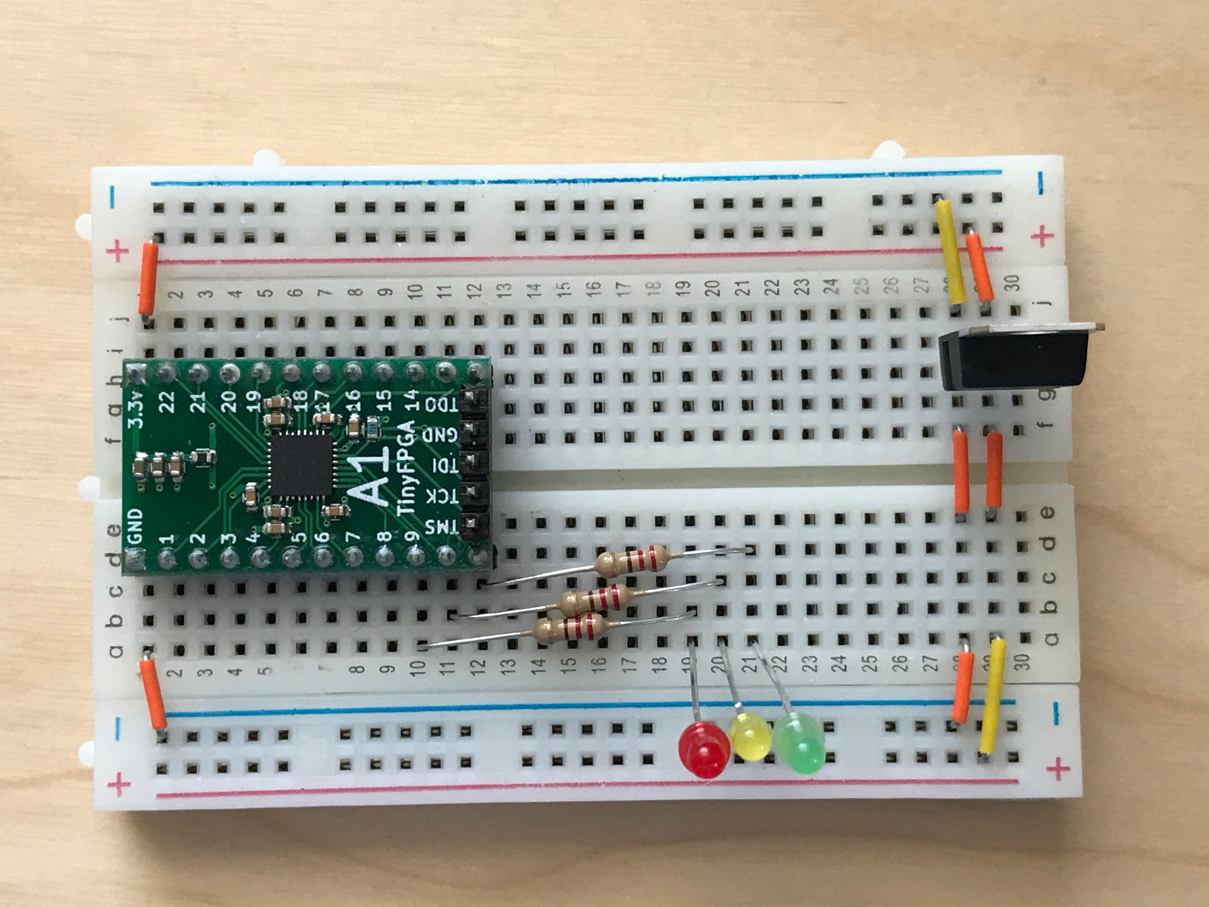 tinyfpga-a-tutorial-circuit.JPG