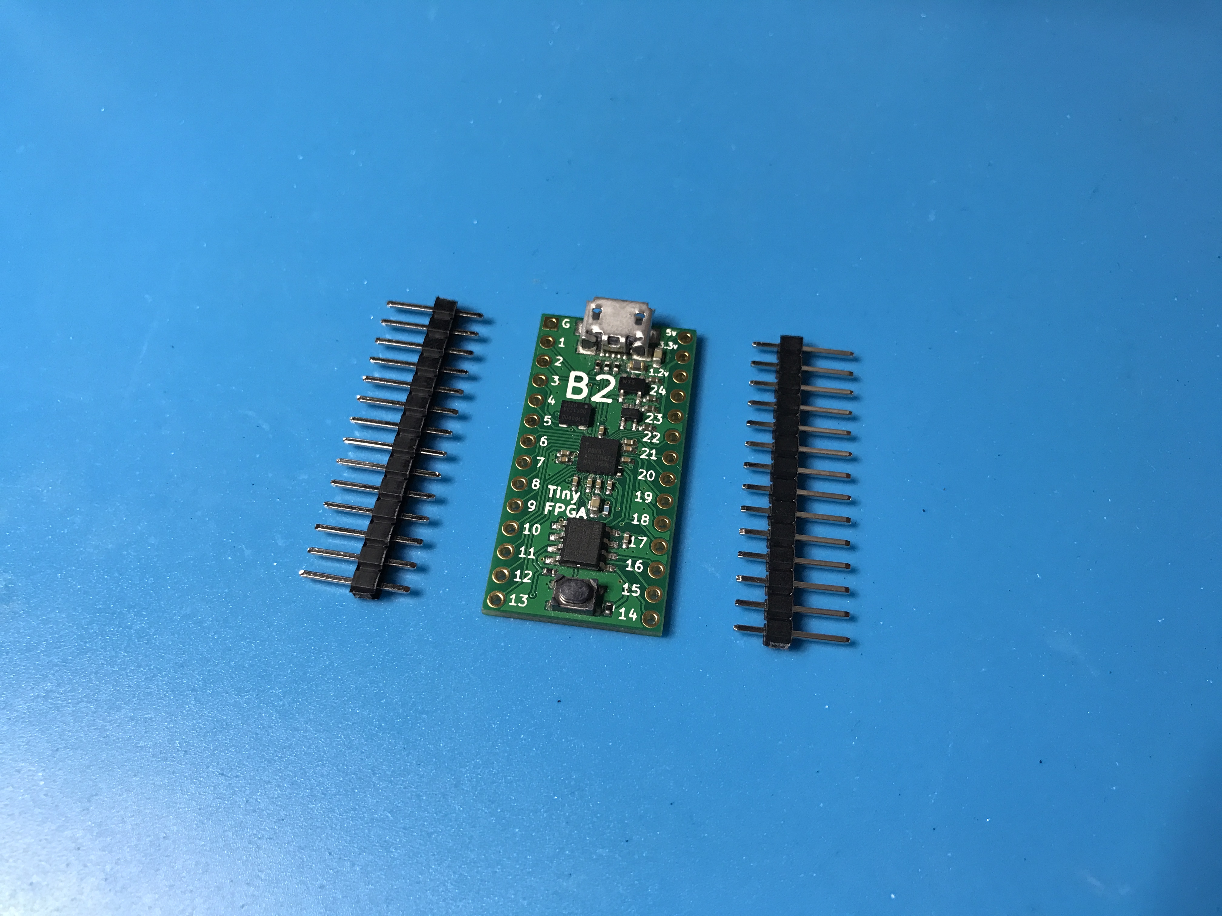 tinyfpga-b-no-pins.jpg